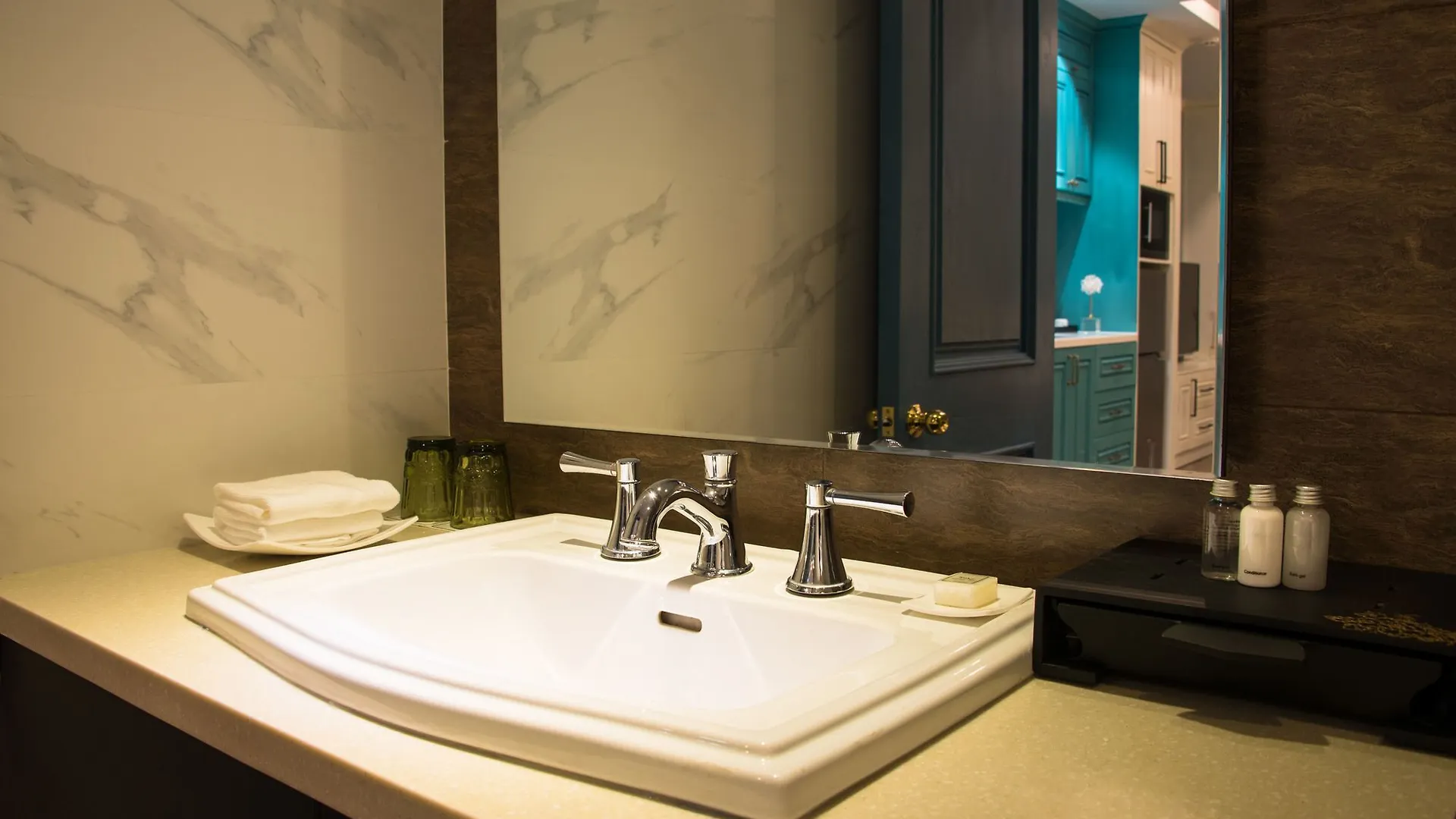 A&Em Hotels & Apartment Ho Chi Minh City